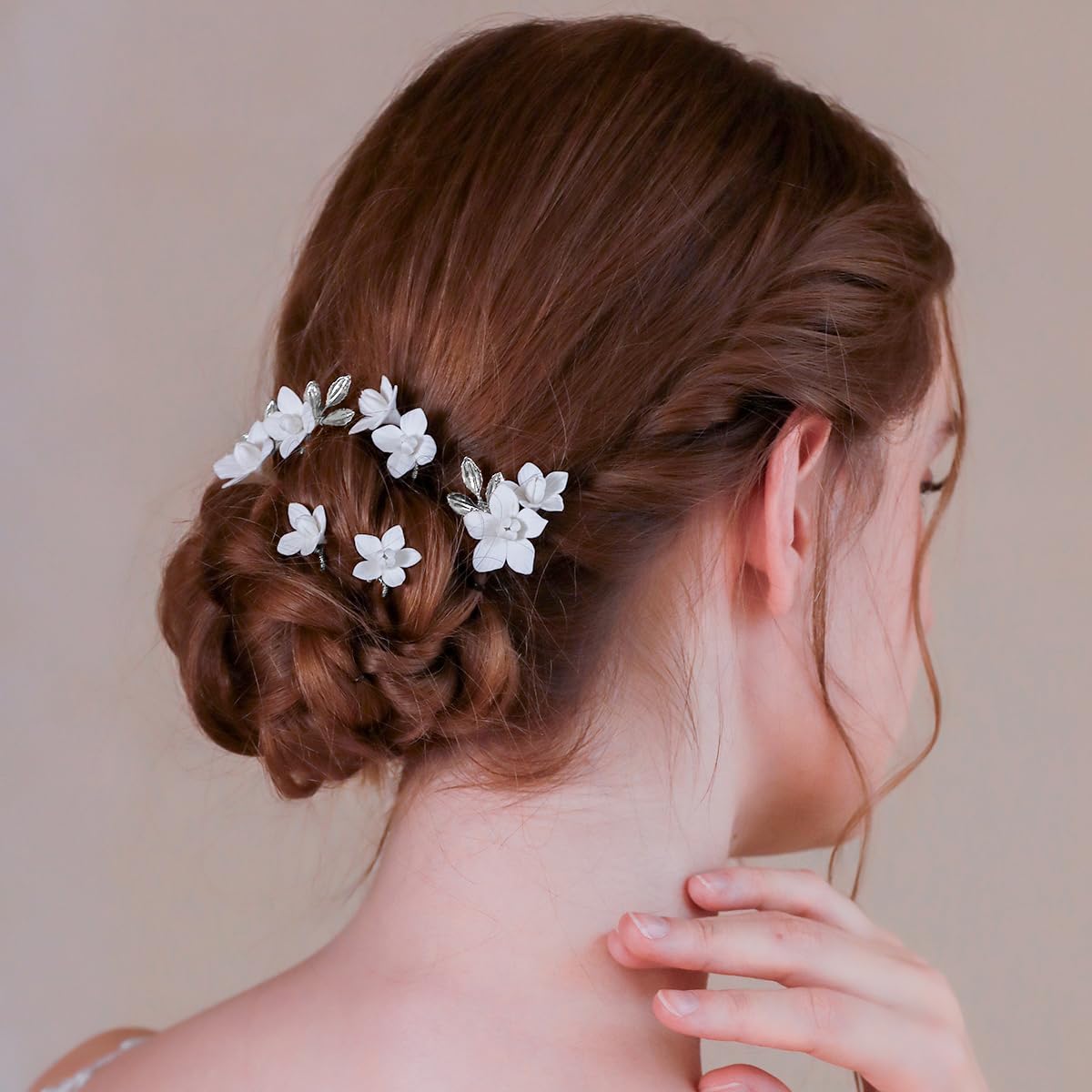 soulshow open box with seven pins arranged for coordinated bridesmaid styling