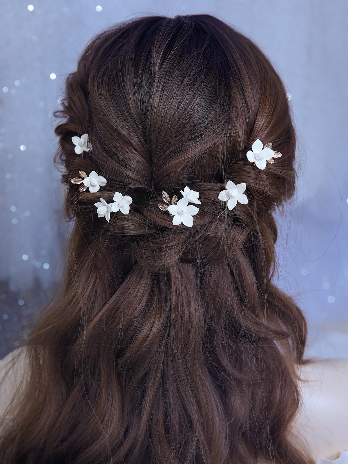 soulshow gold wire stem detail demonstrating flexible alloy and secure hold for hairstyles