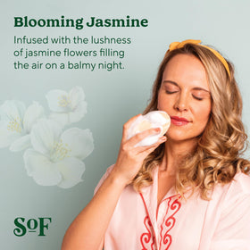 South Of France foaming lather in hand demonstrating gentle cleansing benefit