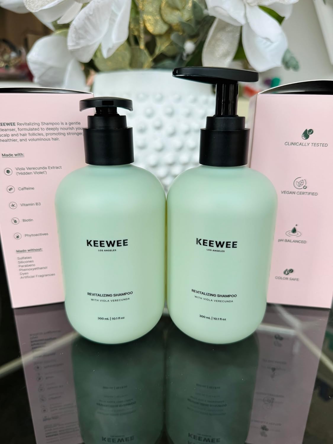 Skin Research Institute creamy foam texture demonstrating gentle lather