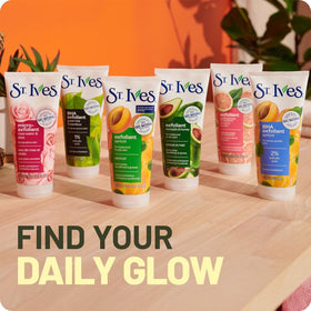 st. ives tub held in hand showing 6 oz scale and convenient size benefit