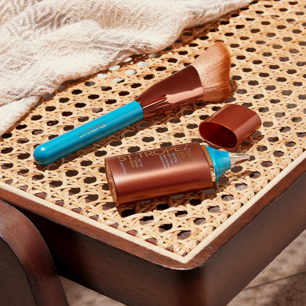 St.Tropez close-up of soft bristles highlighting smooth application
