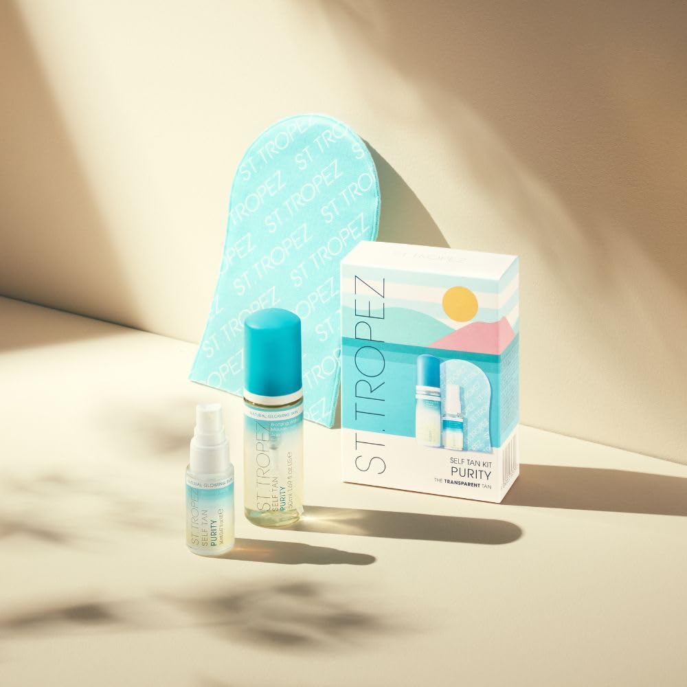 St.Tropez mini kit in beach bag, perfect for travel and quick touch-ups