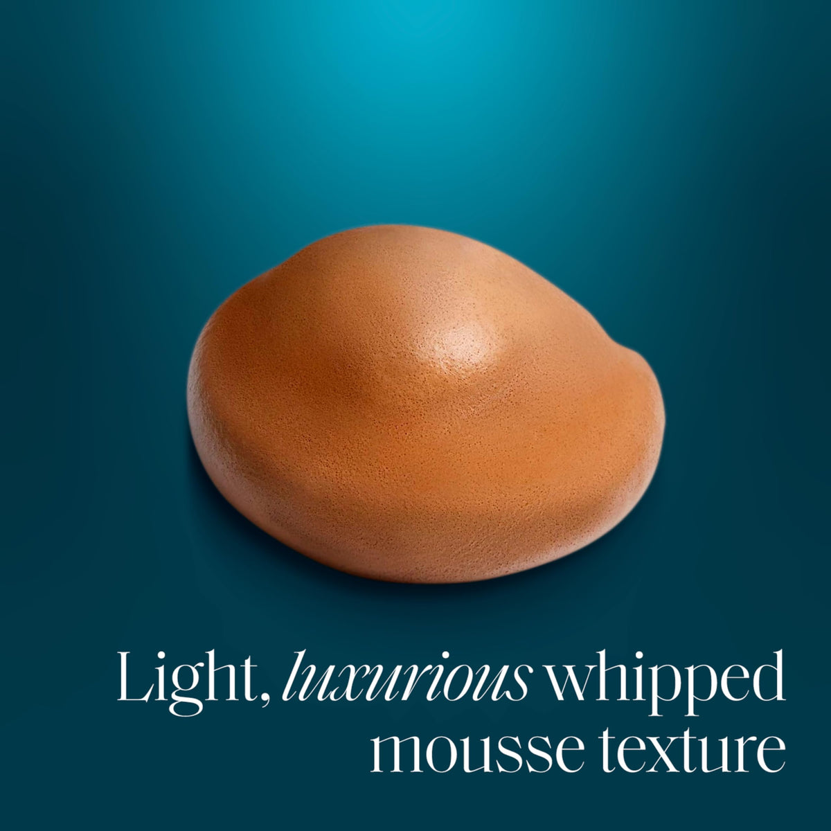 St.Tropez mousse on mitt applicator showing precise, mess-free application benefit