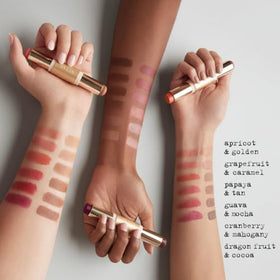 stila caramel bronzer texture close-up, adds natural warmth and definition