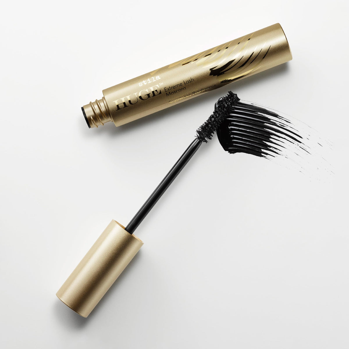 stila close-up of wand displaying bristles for even lash coverage benefit