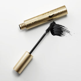 stila close-up of wand displaying bristles for even lash coverage benefit