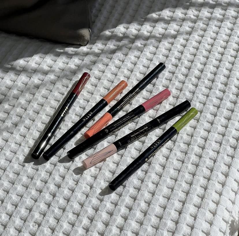 stila packaging and label shot showing clear shade names and product info