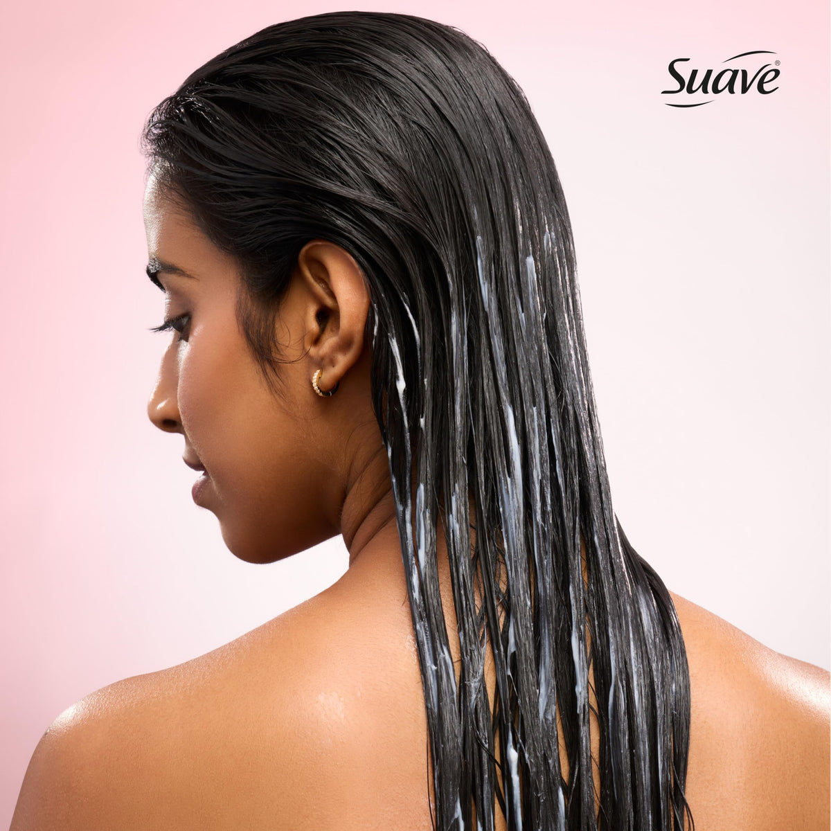 Suave four-count pack on shelf showing value and salon-quality shine benefit