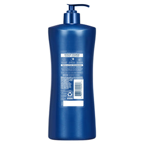 Man using Suave in shower demonstrating fast cleanse and condition