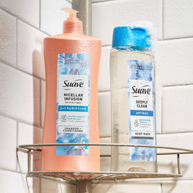 Applying Suave micellar infusion to color-treated hair to show gentle care and lightweight conditioning