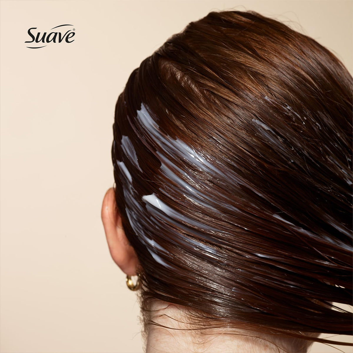 Close-up sea algae extract visual representing Suave moisturizing ingredient