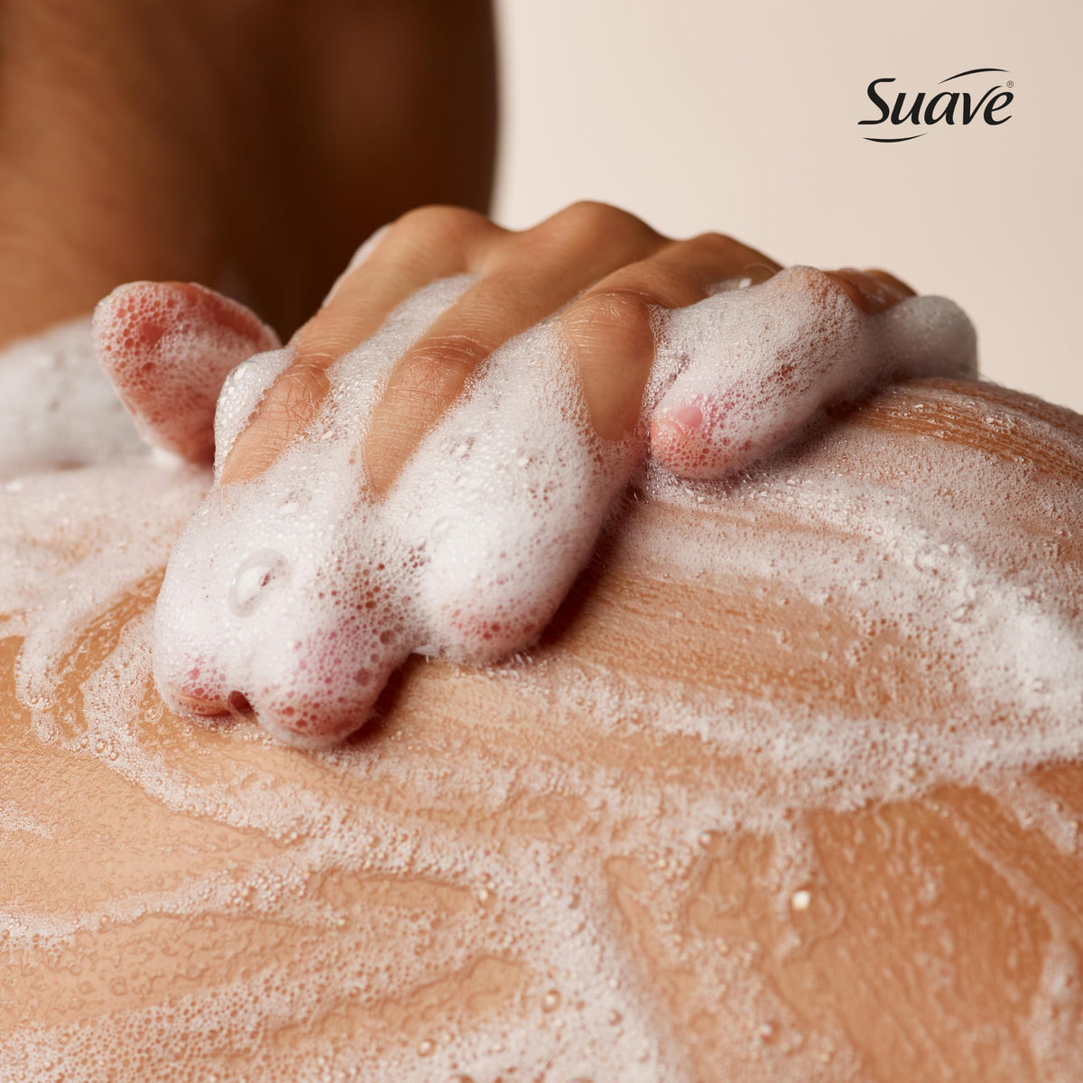 Suave ingredients label highlighting glycerin and vitamin E moisturizing benefit