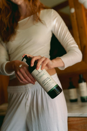 Sukin recyclable packaging detail emphasizing sustainable packaging and eco-friendly benefit