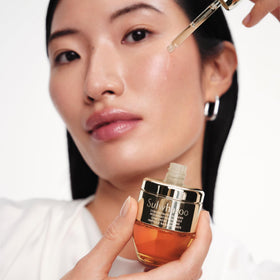 Sulwhasoo ingredient ginseng berry closeup highlighting botanical source benefit antioxidant-rich extract