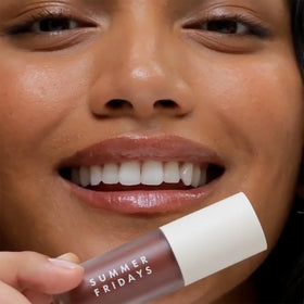 Summer Fridays applicator wand showing soft tip and precise application benefit
