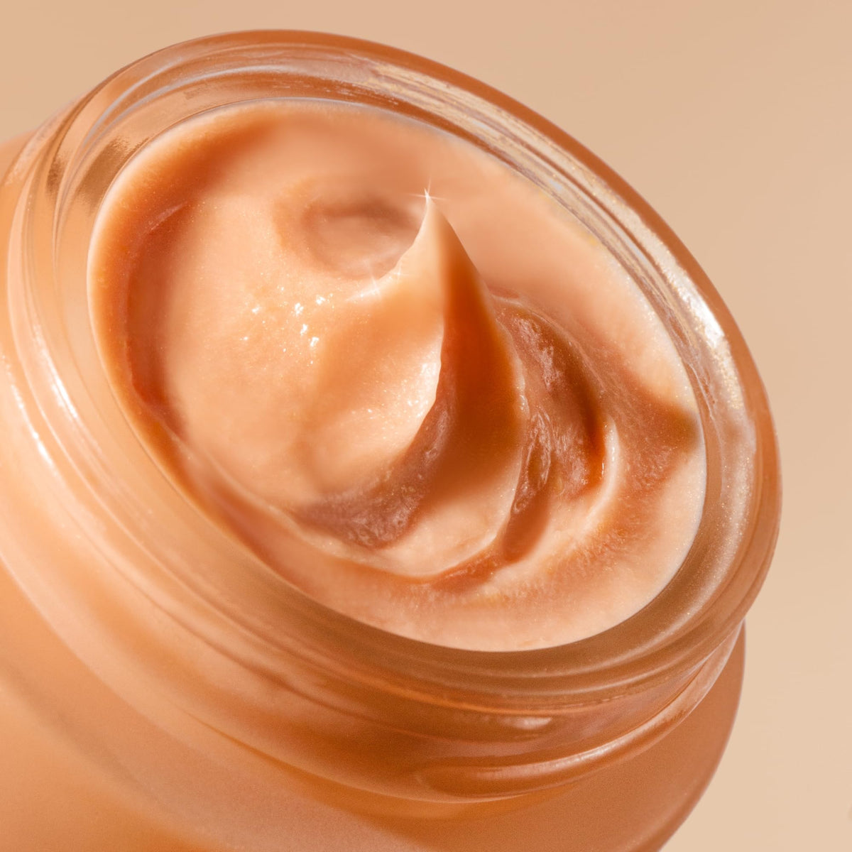 Summer Fridays label close-up highlighting key ingredients and benefits
