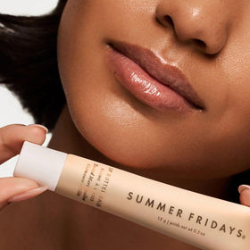 Summer Fridays toasted marshmallow shimmer detail showcasing subtle golden sheen