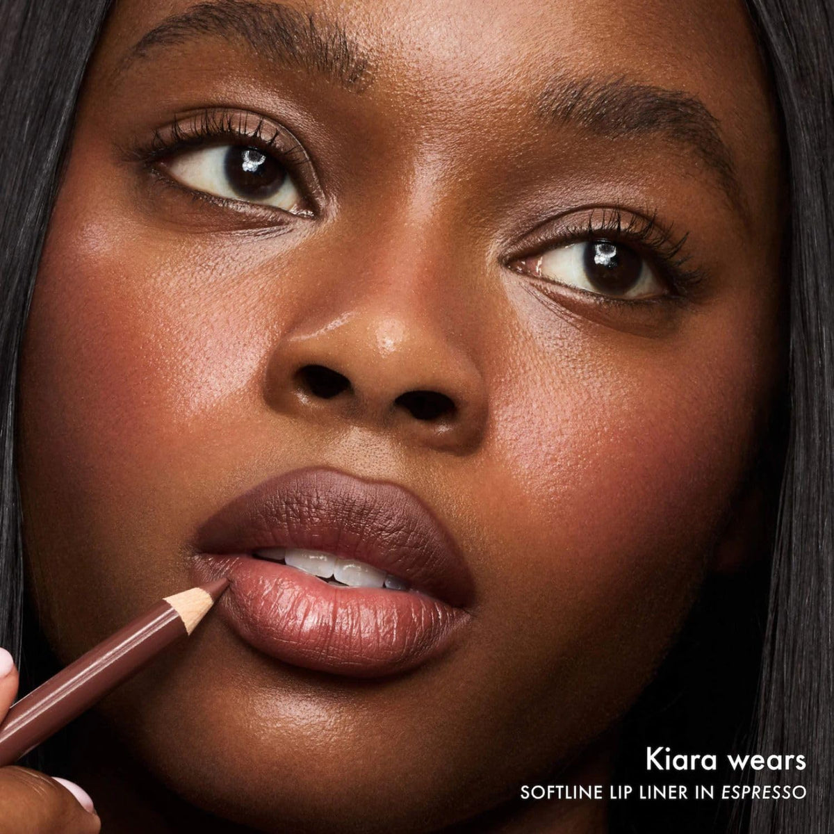 Summer Fridays pencil tip close-up revealing creamy point for accurate lining and smooth application