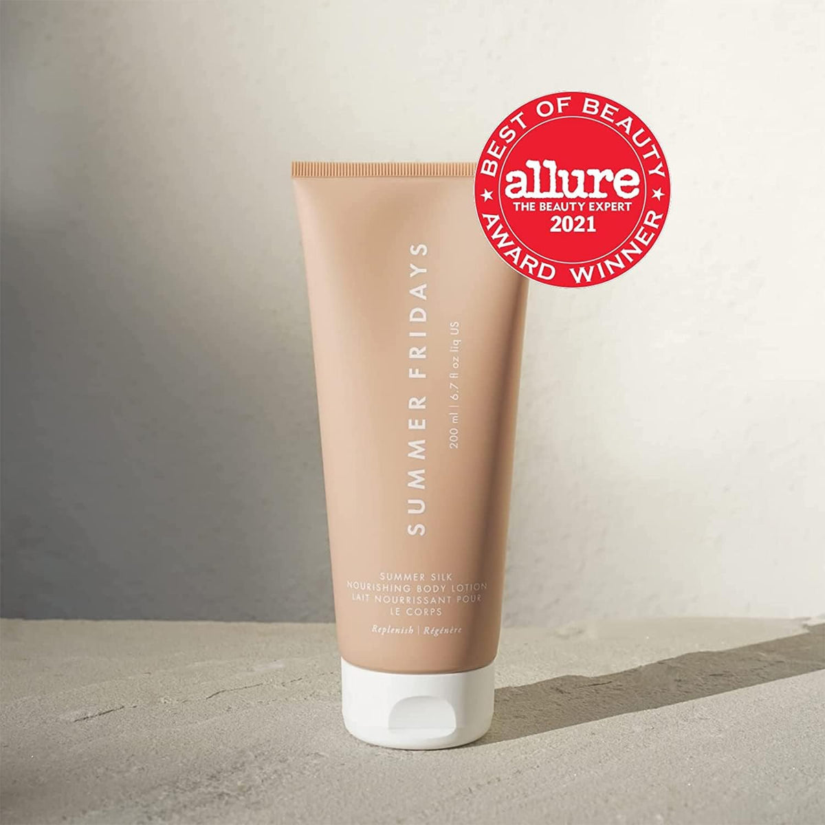 Summer Fridays lotion texture on a pump demonstrating lightweight, fast-absorbing finish
