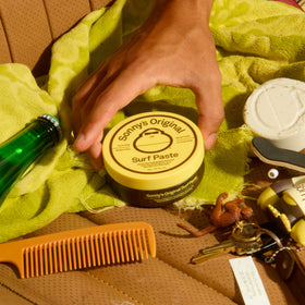 Sun Bum ingredients sea kelp and Hawaiian black lava for hair care