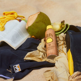 Sun Bum ingredient label highlighting active UV filters and Vitamin E benefit