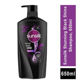 Sunsilk pouring a coin-sized amount demonstrating correct dosage