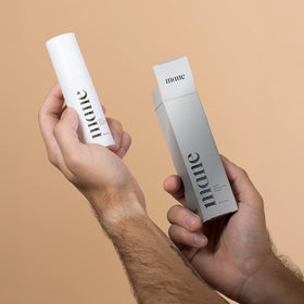 Superior Mane in-use application on male scalp for targeted thinning support