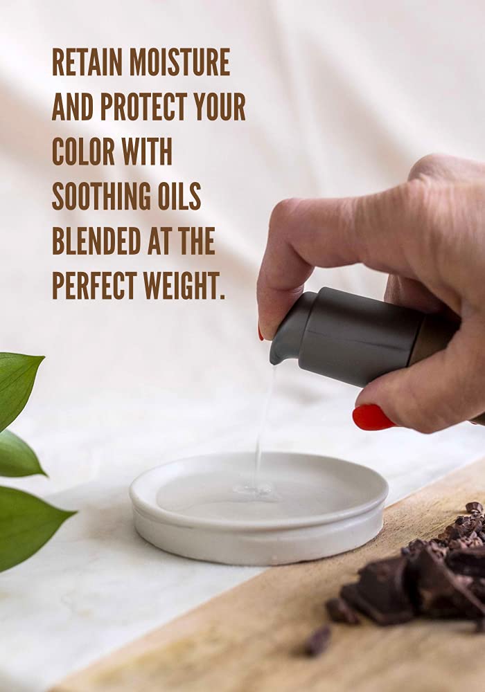 Surface curls serum applied to damp curls for frizz control and sheen