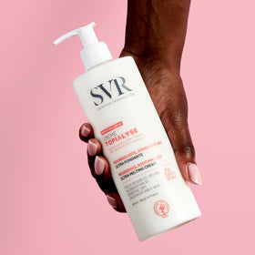SVR Topialyse creamy texture close-up demonstrating smooth, fast-absorbing finish