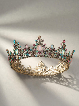 SWEETV crown worn by model inspiring bridal and event styling