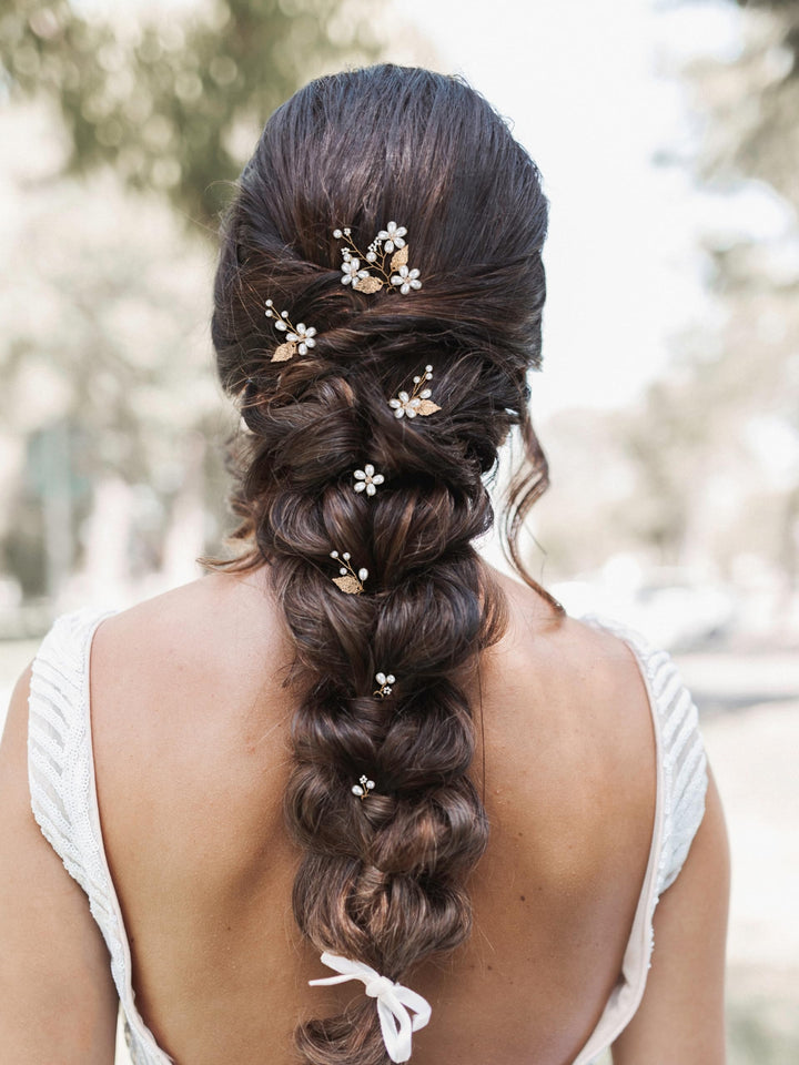 SWEETV front packaging showing seven-piece bridal hair pin set and styling options