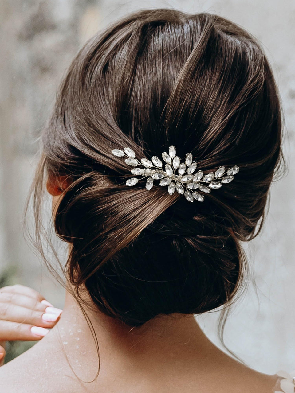SWEETV front packaging shows silver comb adding bridal sparkle
