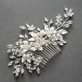 SWEETV comb styled at outdoor wedding illustrating romantic finish