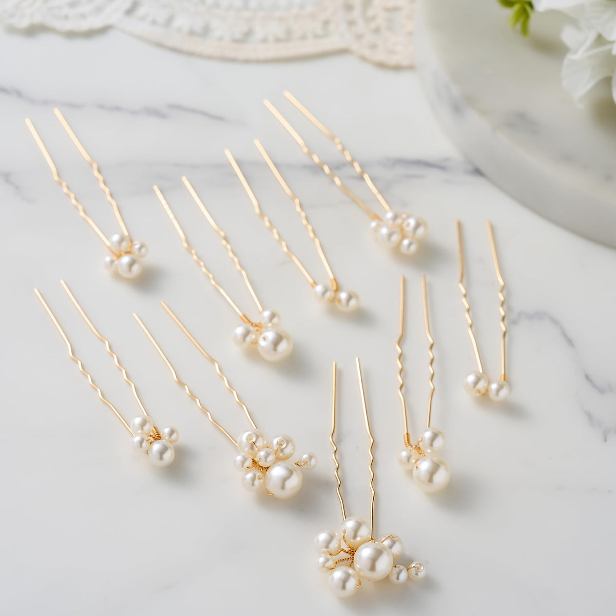 SWEETV pins scattered through waves to show romantic styling and versatility