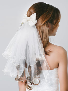 SWEETV tulle texture close-up showing soft, fluffy veil for photo-ready shape