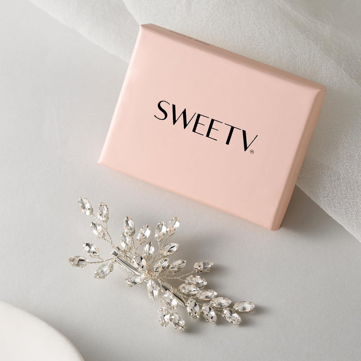 SWEETV worn by bride enhancing wedding hairstyle instantly