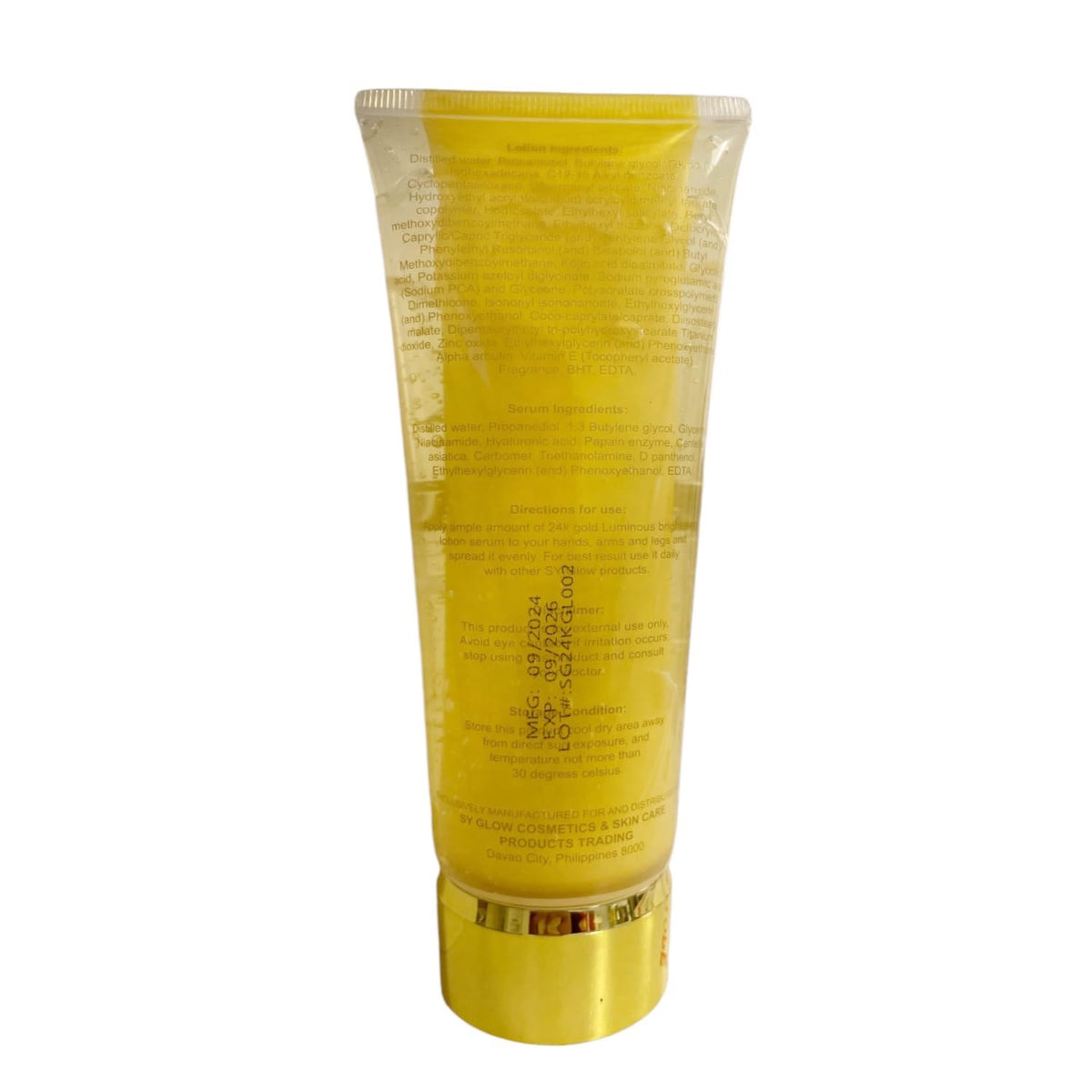 SY GLOW texture close-up demonstrating creamy finish and luminous effect