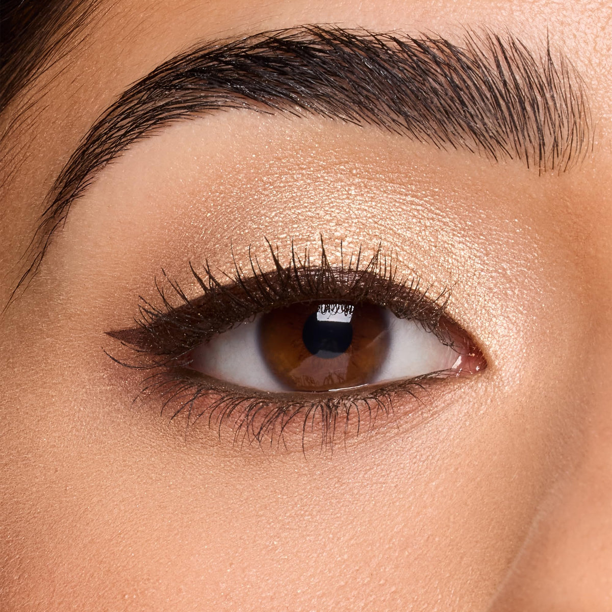tarte dual-ended detail highlighting gel pencil and liquid tip functionality