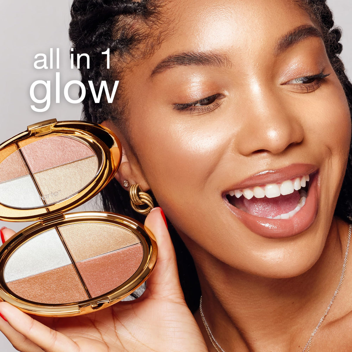 tarte model blending shimmer on eyelids for cohesive multidimensional look