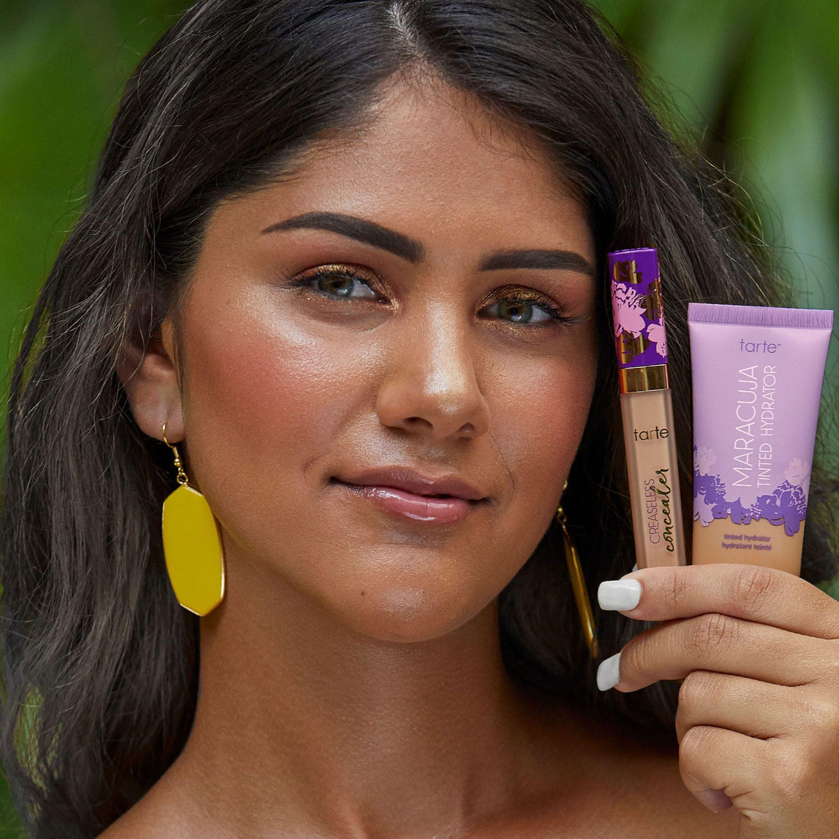tarte maracuja applied with fingers demonstrating easy blending