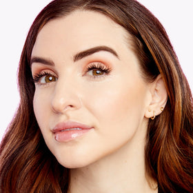 tarte maracuja pump detail highlighting convenient dispenser and mess-free application benefit