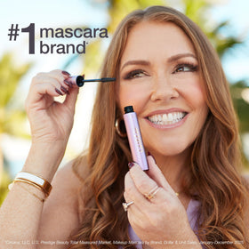 tarte close-up of mascara texture highlighting smooth tubing formation