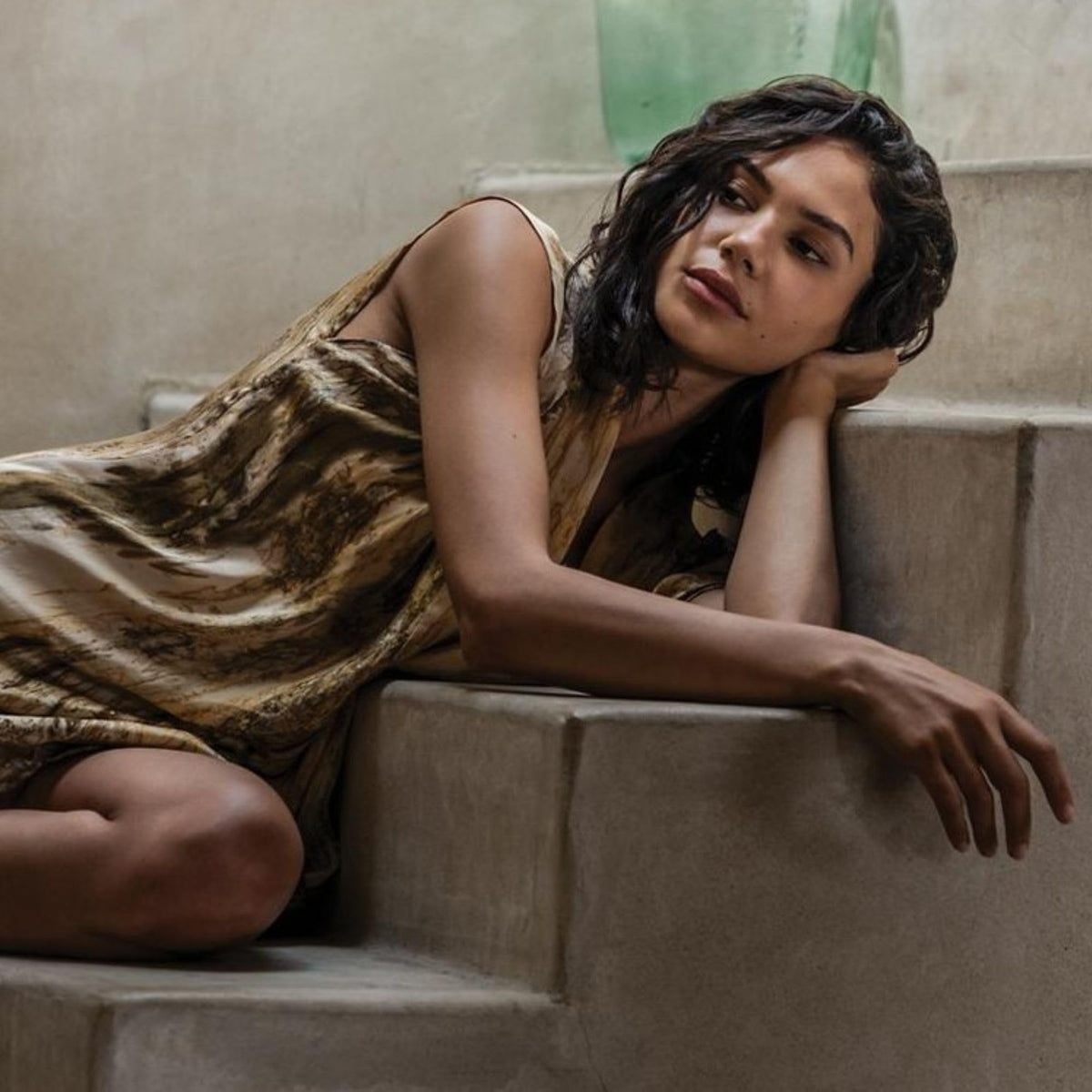 Tea Tree bottle size comparison with ruler illustrating the 10.14 fl. oz. scale