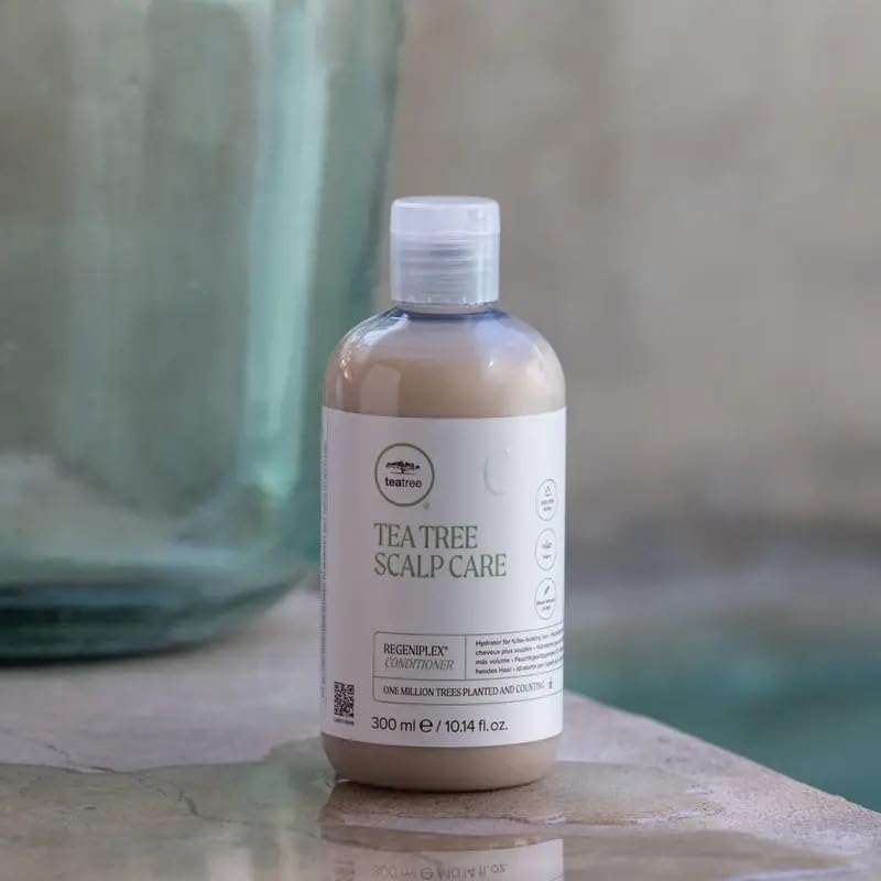 Tea Tree Kakadu plum ingredient close-up supporting antioxidant hair care