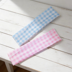 TERSE close-up of cotton texture, breathable fabric and comfortable feel
