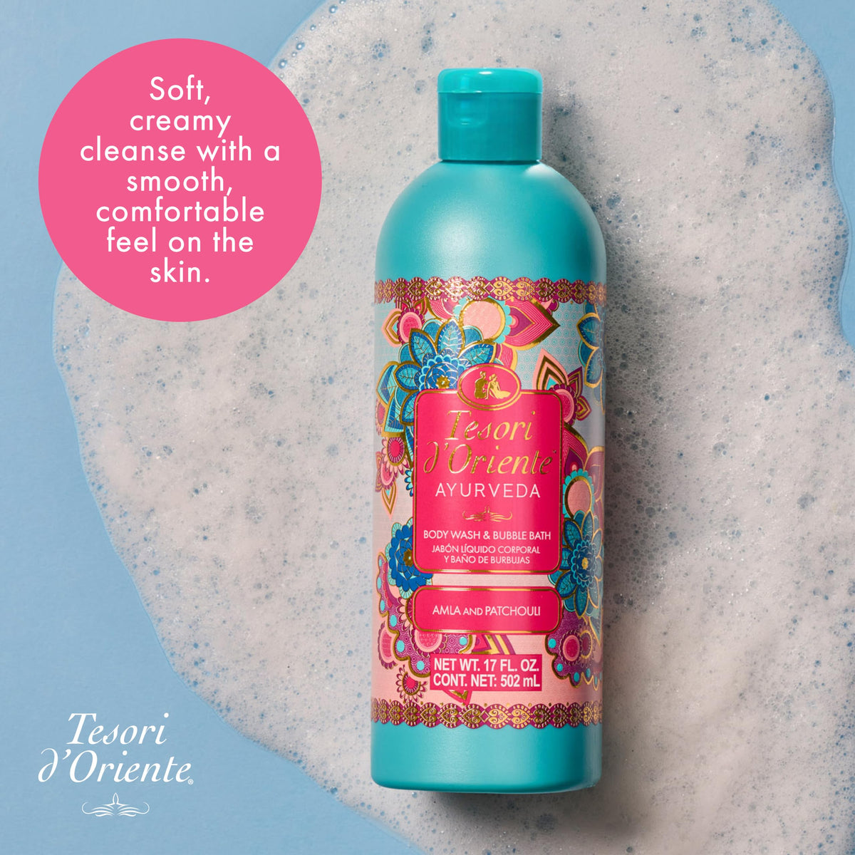 Tesori d'Oriente pouring gel into hand illustrating easy application