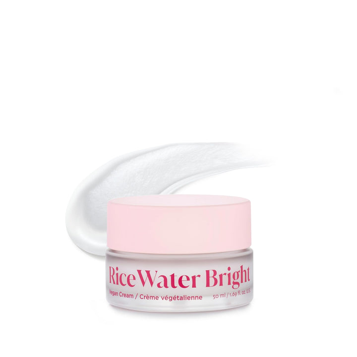 The Face Shop jar front view showing product packaging and quick hydration benefits
