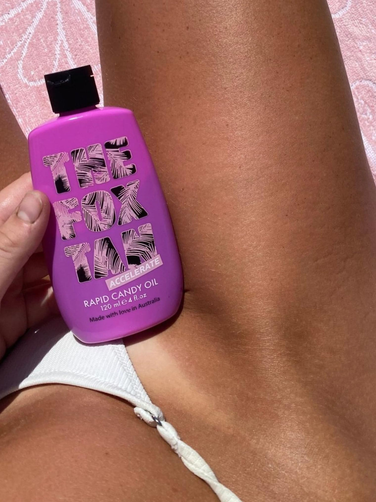 THE FOX TAN ingredients label highlighting FoxComplexPlus and natural oils