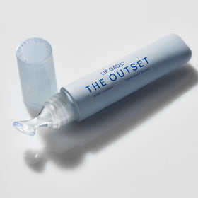 The Outset applicator close-up demonstrating easy, even product pickup